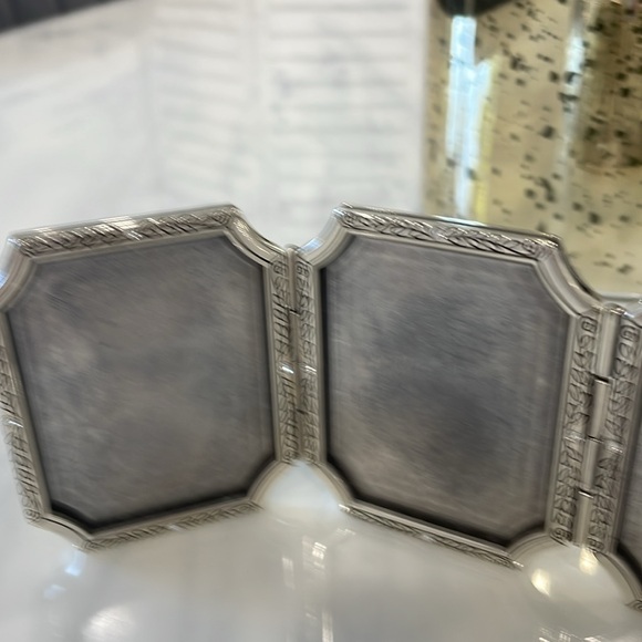 BRIGHTON TAPESTRY FOUR-PICTURE FRAME - Picture 5 of 6